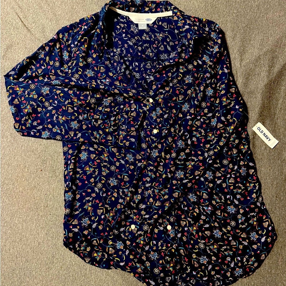 Old Navy, Size M, Brand new, Still has tags